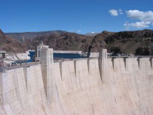 Hoover_dam-side